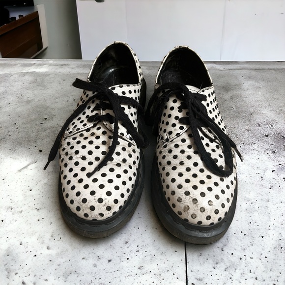 Dr. Martens Shoes - Doc Martens polka dots